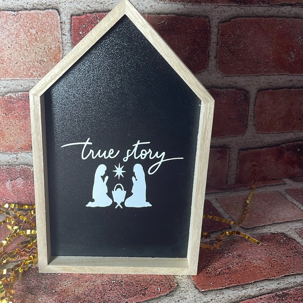 🆕 Small Wooden True Story Christmas Sign Table Top Decor - Blackboard Manger
